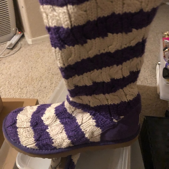 Ugg Boots - Picture 3 of 4